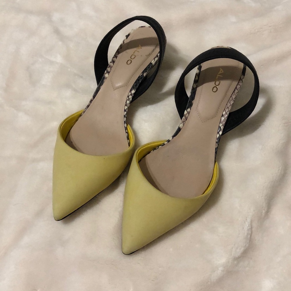 Aldo- Yellow/ Black Suede Snakeskin Trim Pointed Slingback Kitten Heels